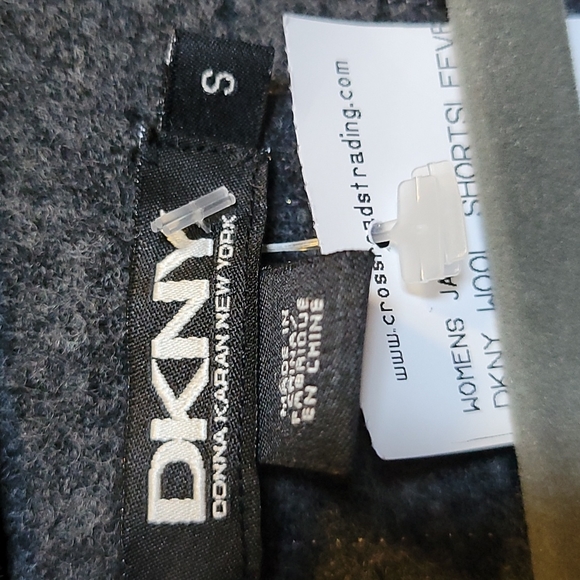 DKNY WOMEN'S GRAY SWEATER SIZE SMALL - Picture 14 of 16